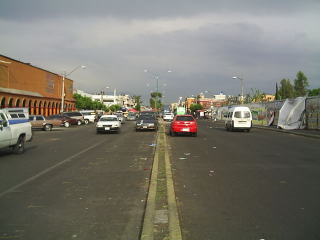 glorieta av. higinio guerra/aureliano ramos vista hacia interior de la colonia calle 13